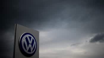 VW’deki emisyon skandalının benzinli araçlara da sıçradığı iddiası